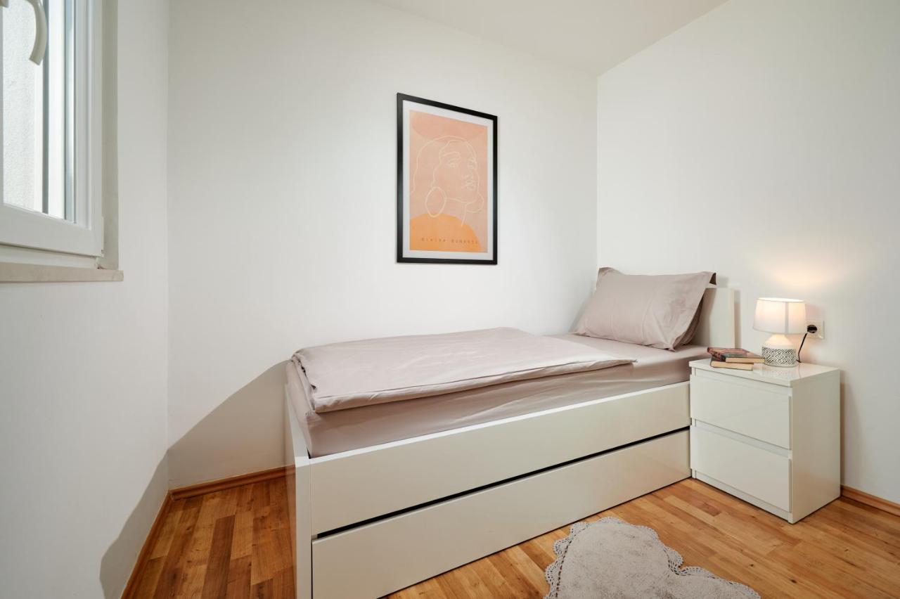 Modern & Spacious Rooftop Apartment With Natual Sunlight Split Extérieur photo