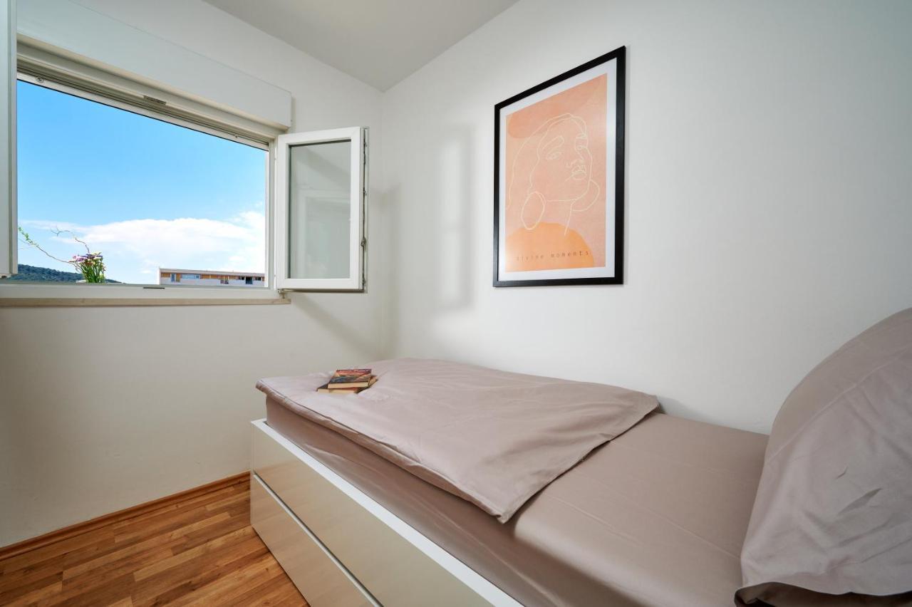 Modern & Spacious Rooftop Apartment With Natual Sunlight Split Extérieur photo