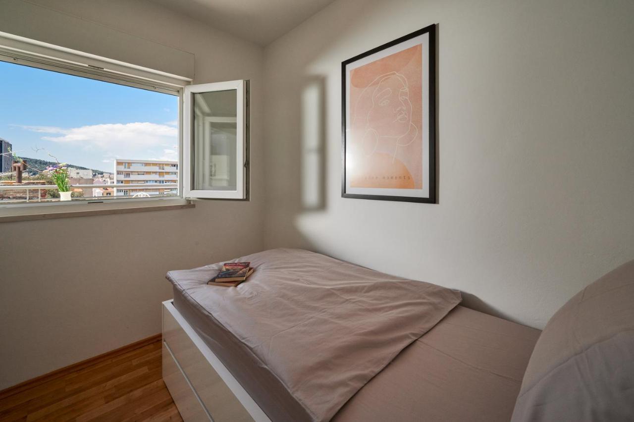 Modern & Spacious Rooftop Apartment With Natual Sunlight Split Extérieur photo